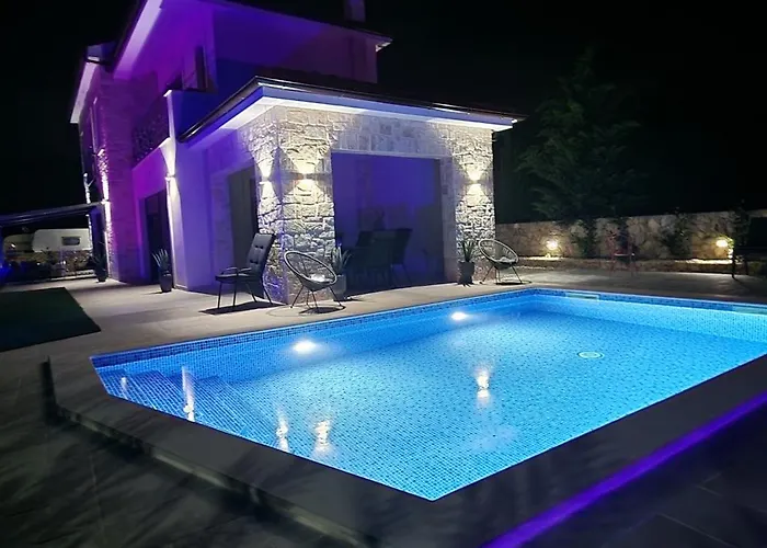 Luxury Villa Aramis