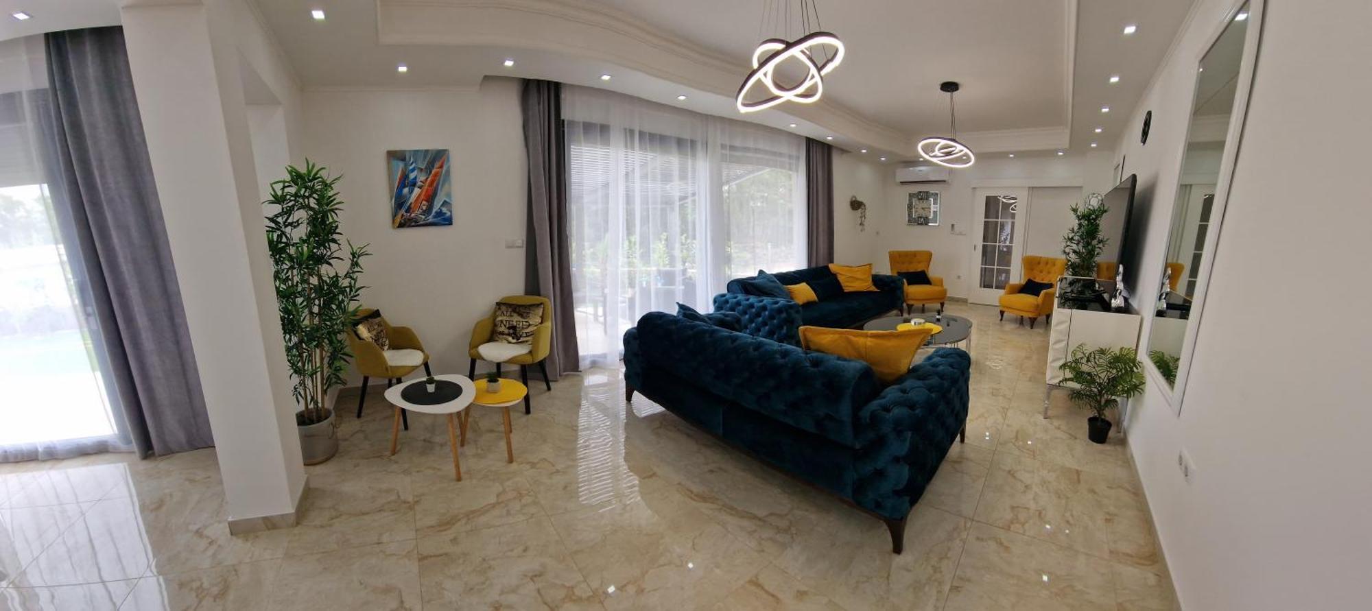 Luxury Aramis