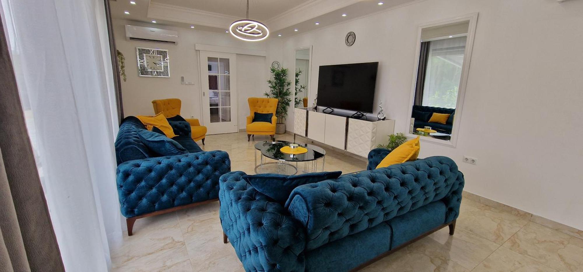 Luxury Aramis *